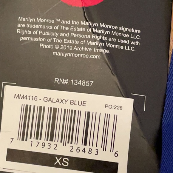 Marilyn Monroe Scrub Top by Medichic . Size XS. Galaxy Blue . NWT!! - Picture 8 of 8